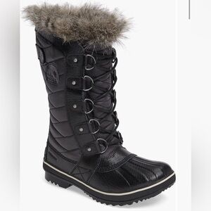 Sorel Tofino Faux Fur lined waterproof boot size 9